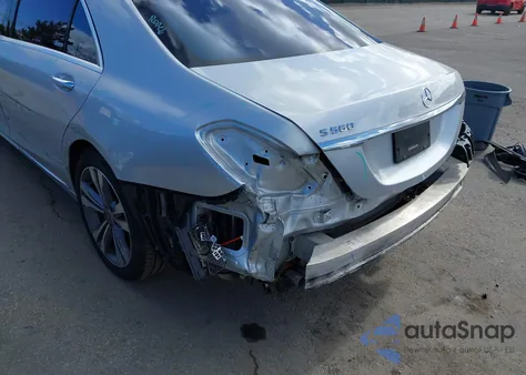 2019 Mercedes-Benz S 560 from USA, damaged, VIN WDDUG8DB1KA453733